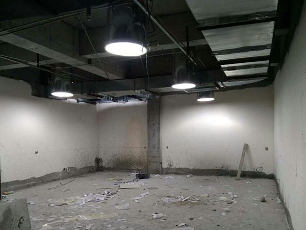 將室外陽光導(dǎo)進(jìn)室內(nèi) 將室外陽光導(dǎo)進(jìn)室內(nèi)