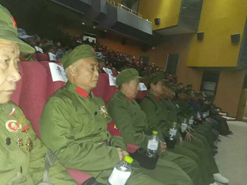 西鳳酒致敬老兵 西鳳酒致敬老兵